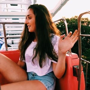 Meet your Posher, Lauren